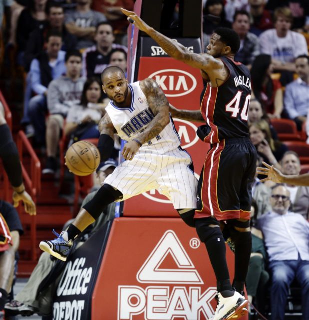 Νίκη των Σπερς επί των Μάβερικς